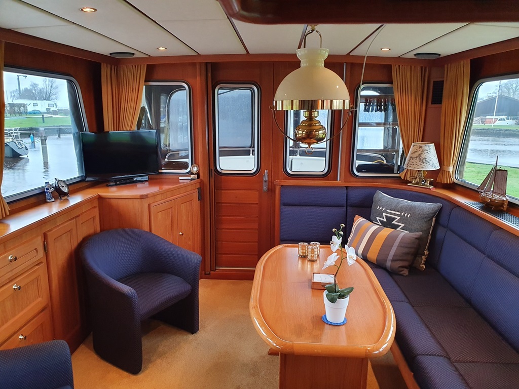 Smelne Salon Vlet 1485