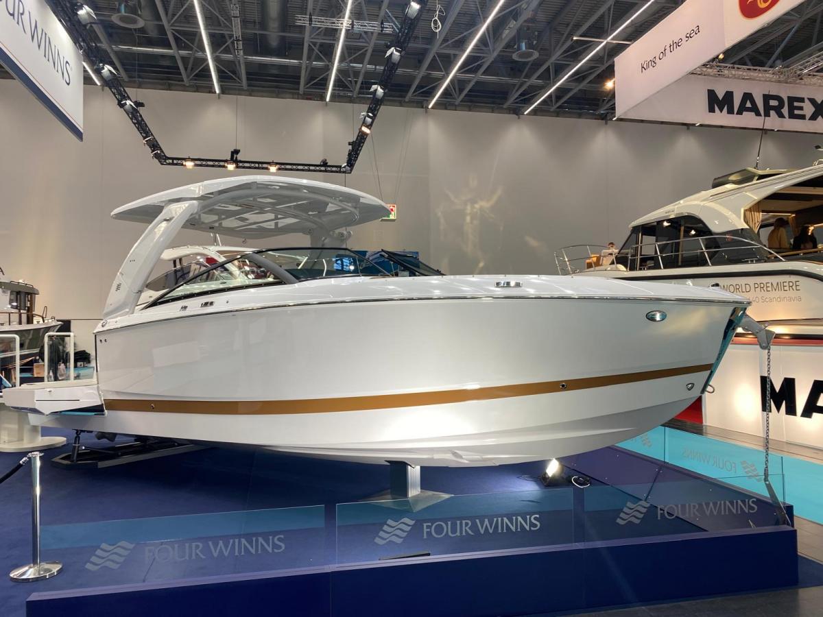 Four Winns H9 Bowrider hoofdfoto: 1