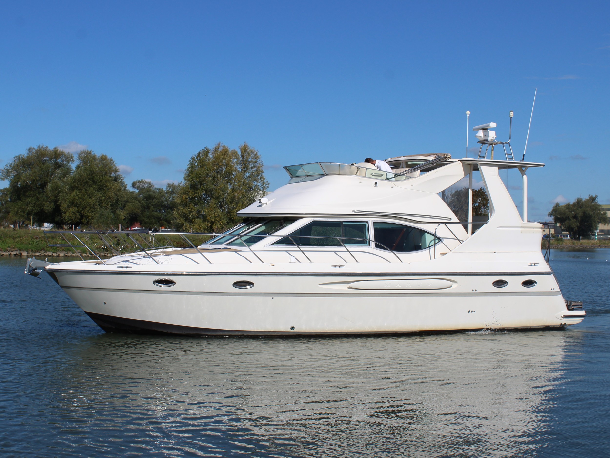 Maxum 4100 SCA hoofdfoto: 1