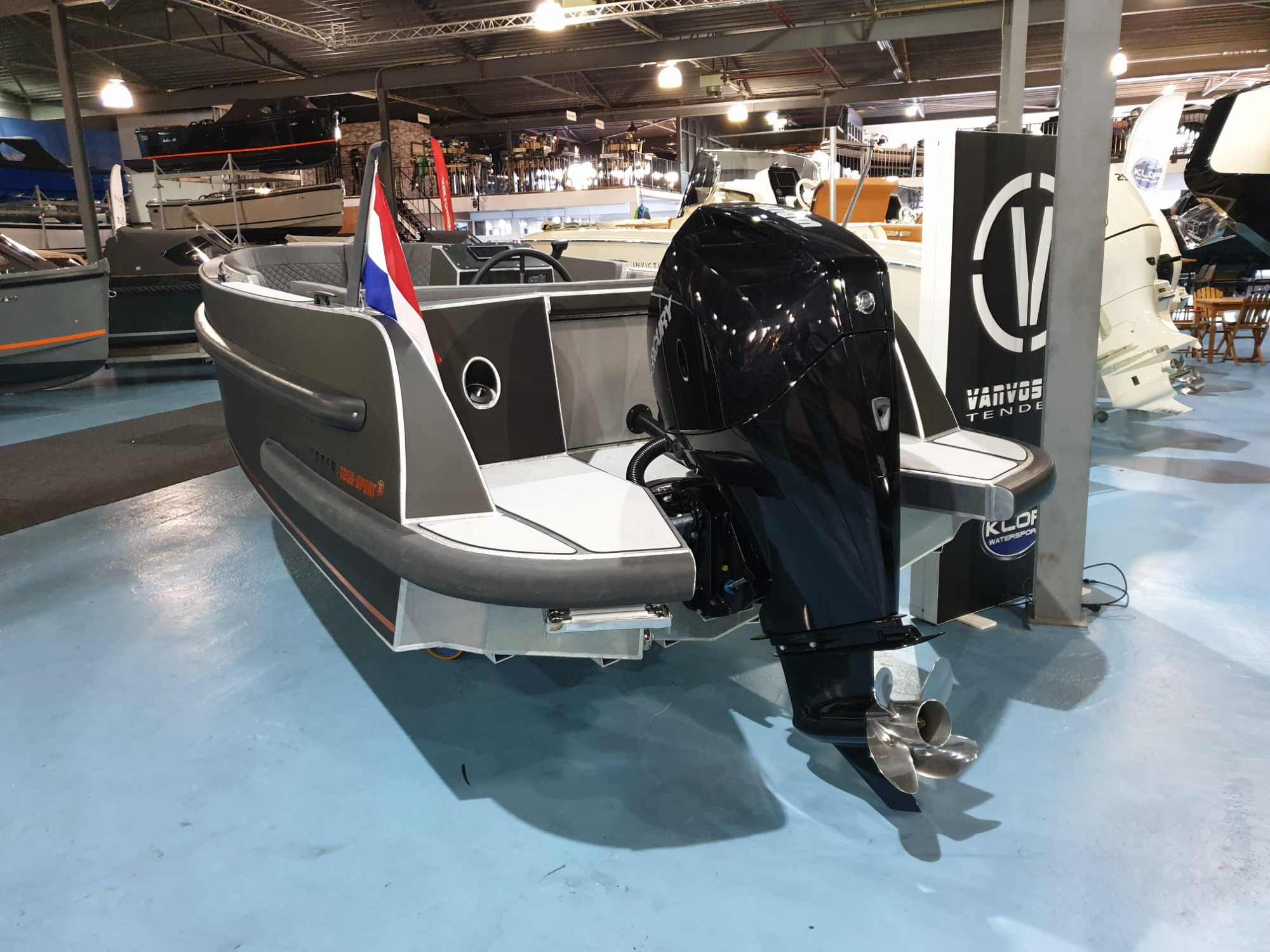 Van Vossen Tender 650 sport R met Mercury 225 pk V6! Demomodel