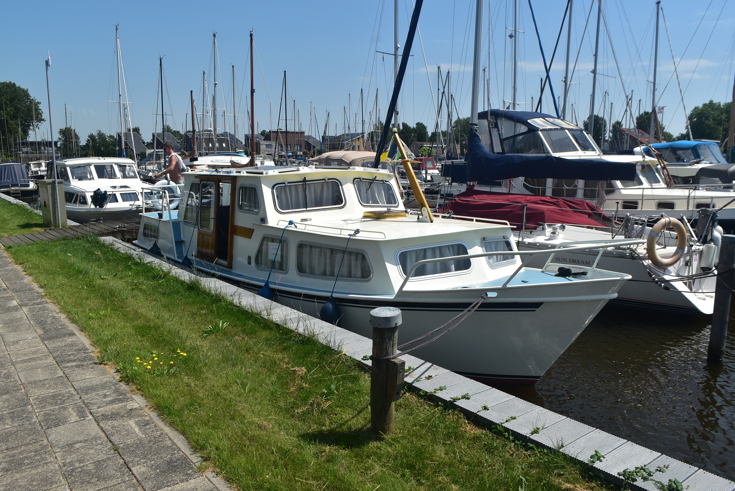 Motorkruiser One Off 9.70 AK hoofdfoto: 1