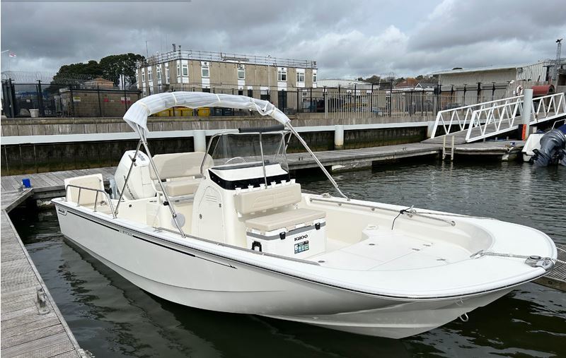 Boston Whaler 210 Montauk