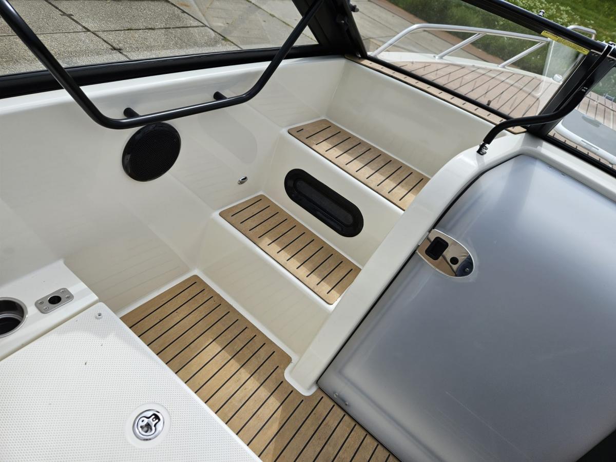 Quicksilver 675 Activ Cruiser