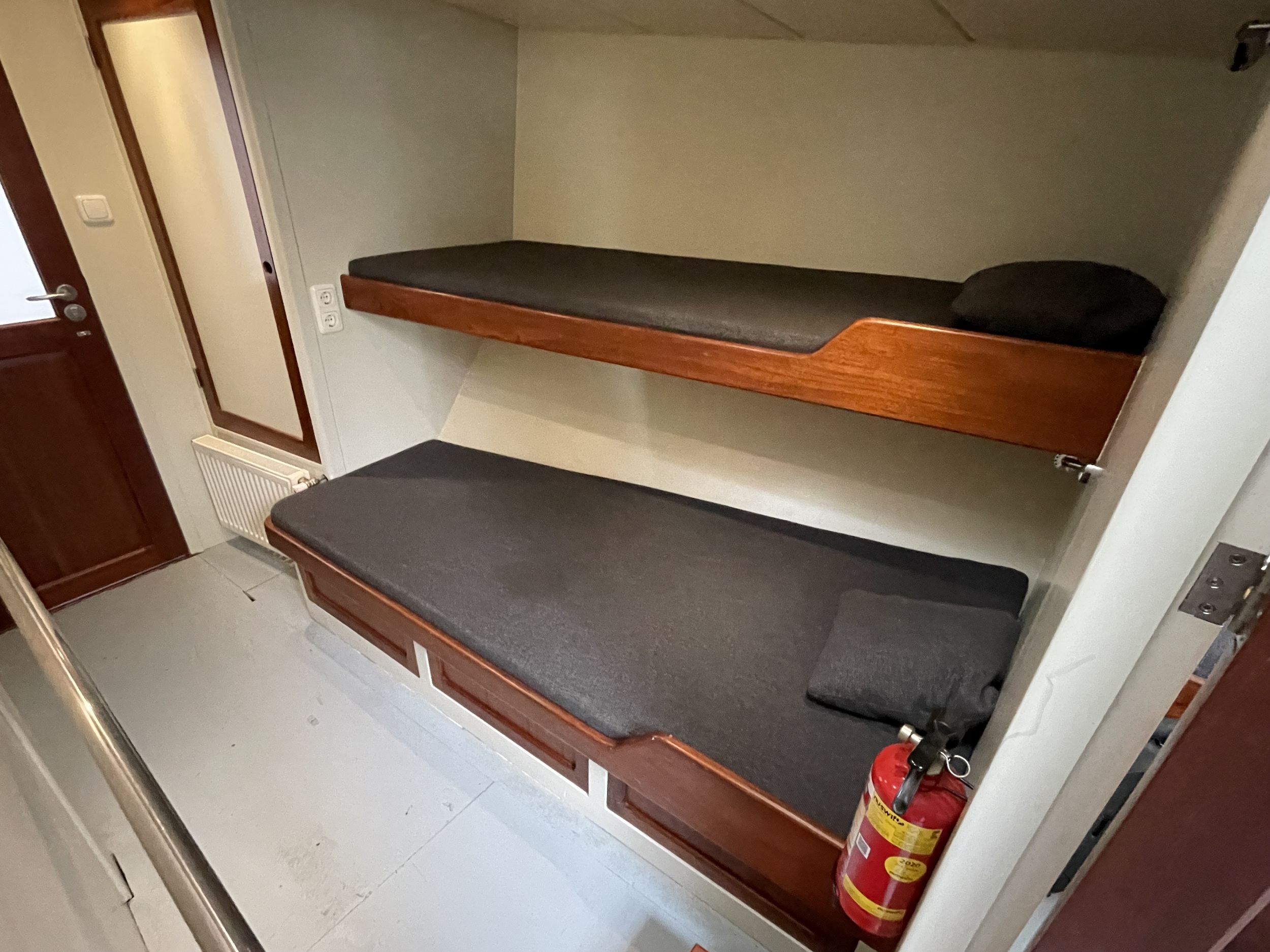 Dykstra Schooner 77, Midzwaard