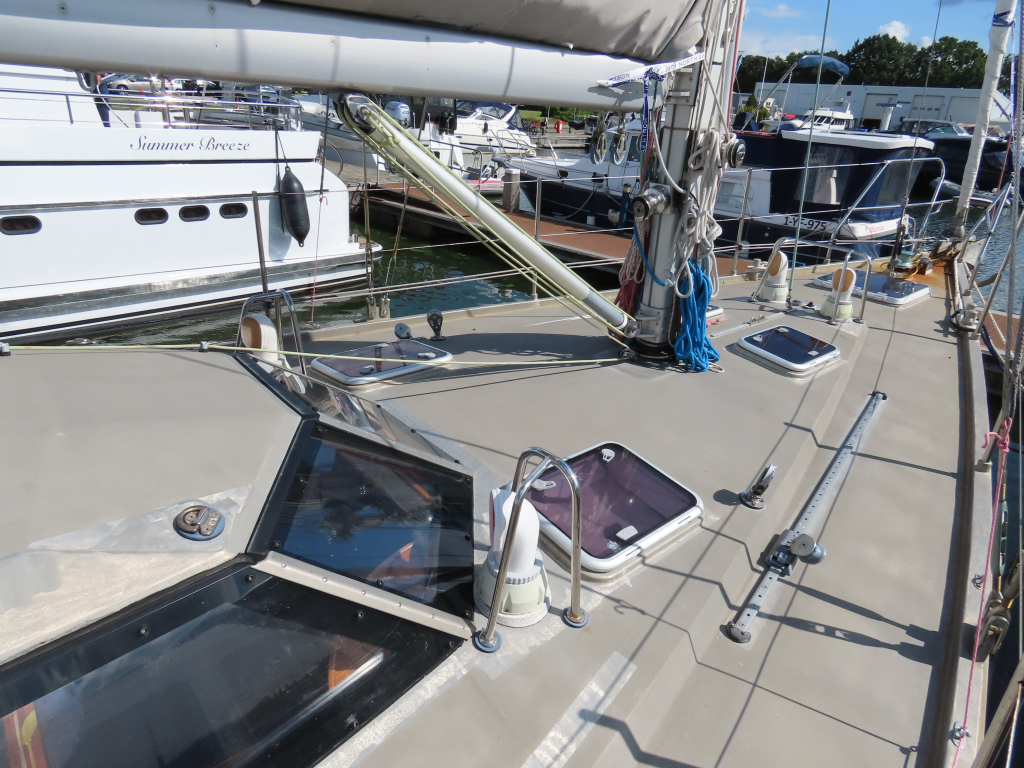 One-off 50’ aluminium Expedition Cruiser