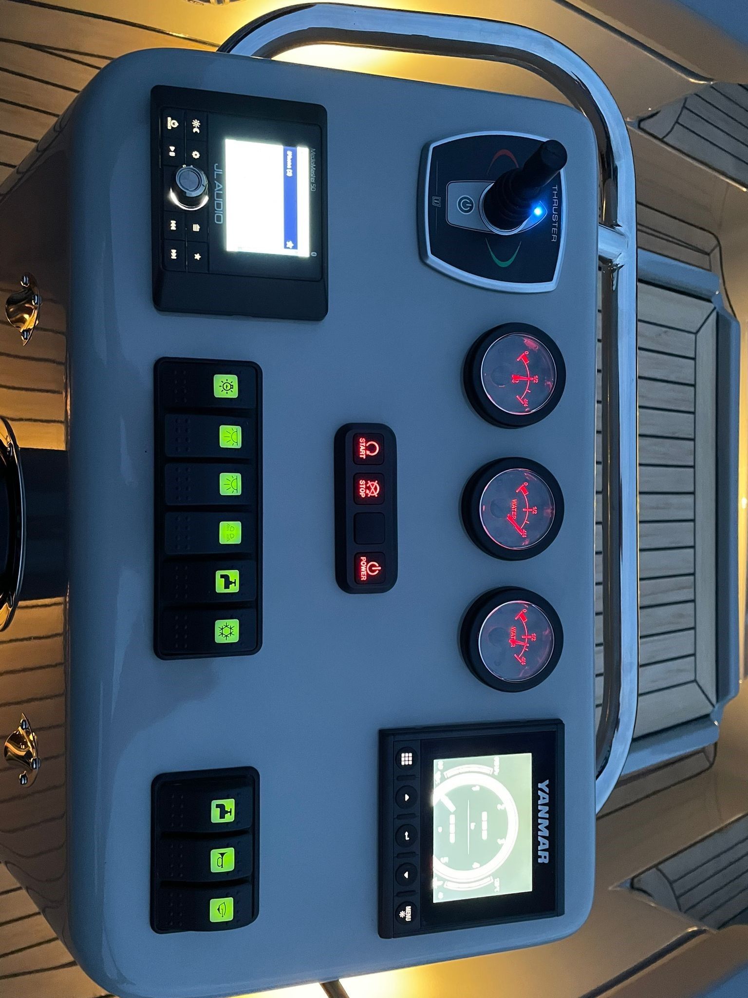 Seafury 900 Soft-top