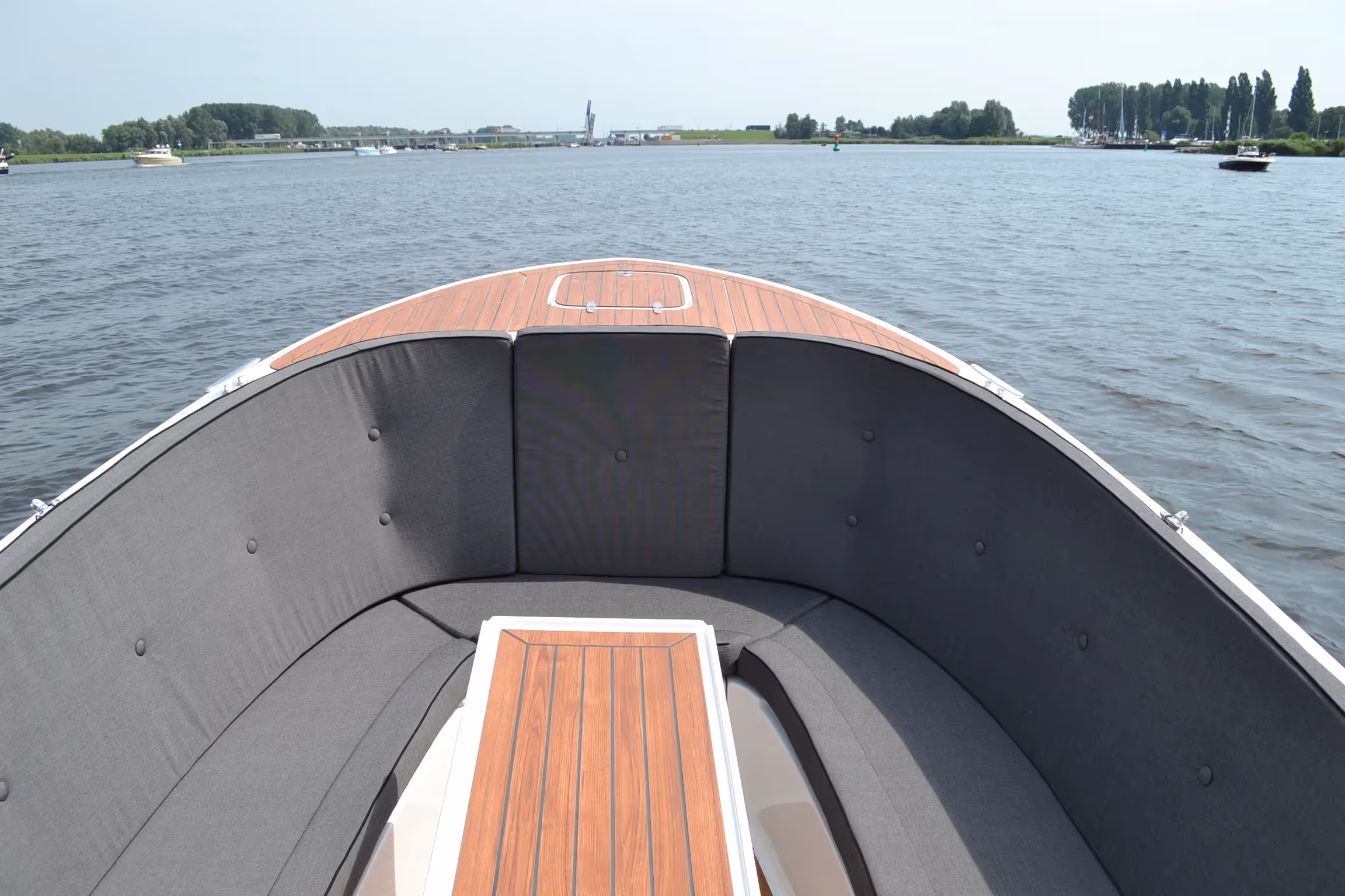 Primeur 710 Tender