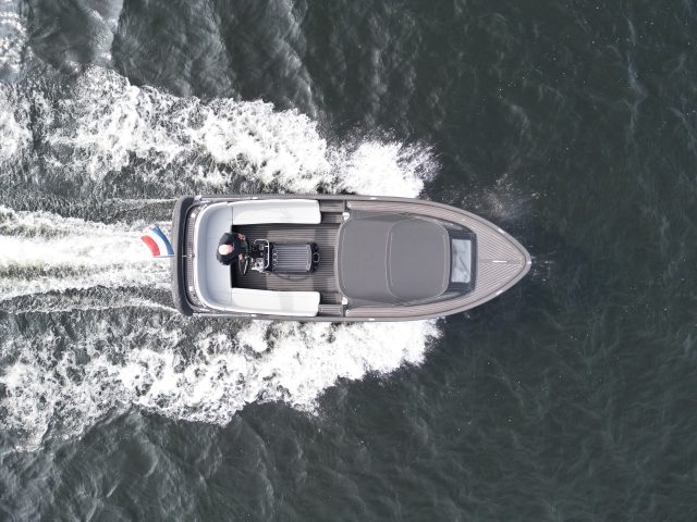 Seafury Hawker 725 jonge occasion