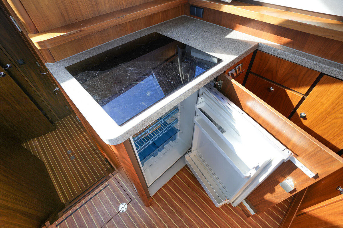 Linssen Grand Sturdy 410 AC Variotop met stabilisator