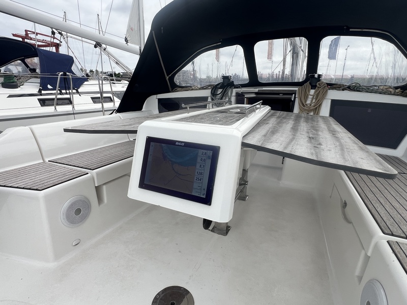 Dufour 430 GL