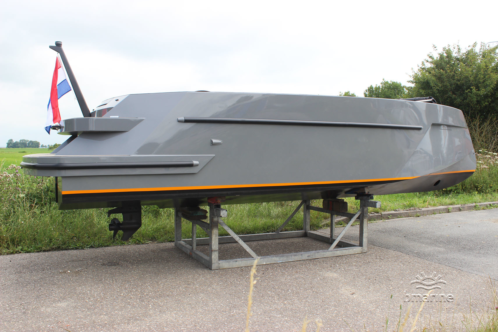 Elite 717 Tender