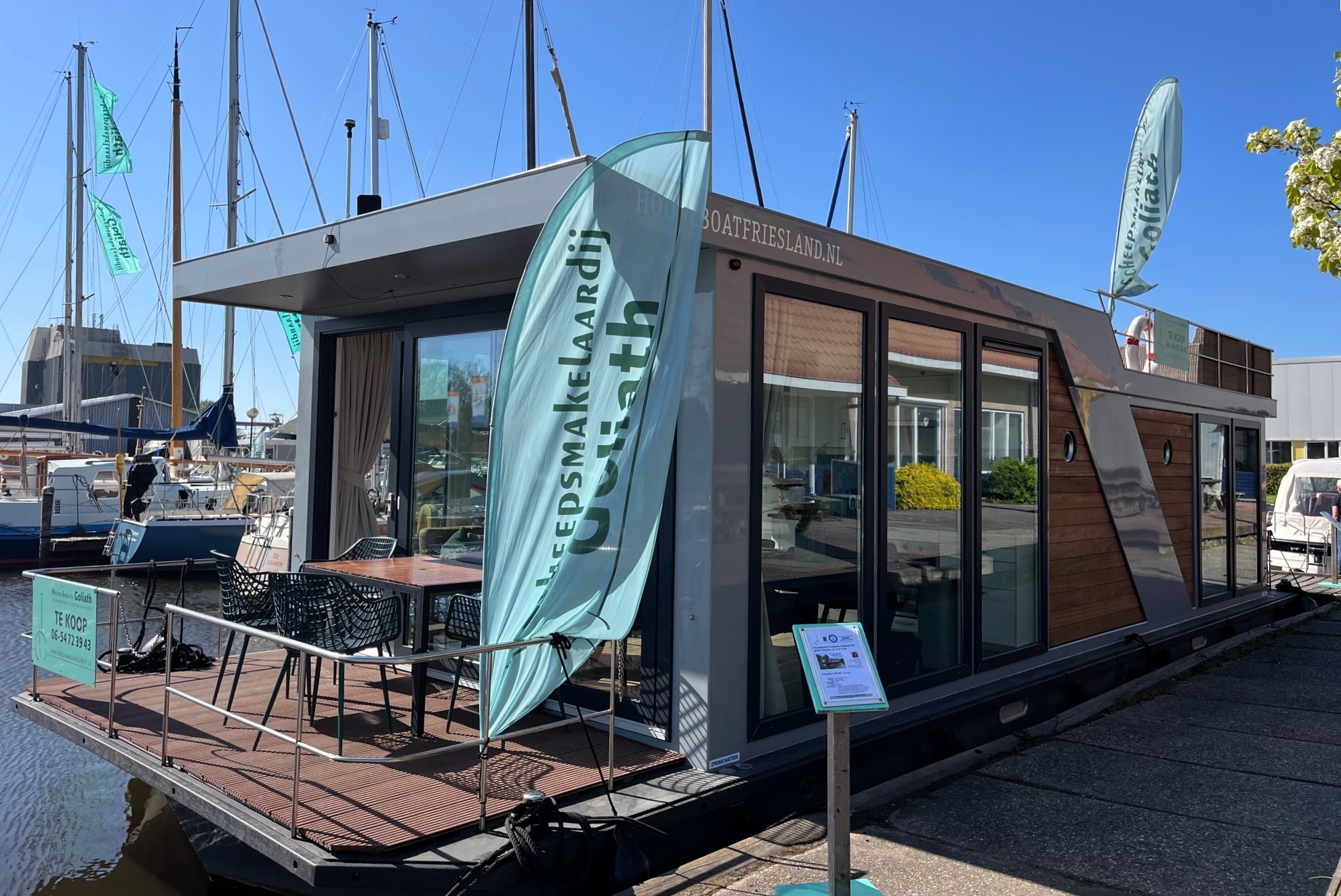 Houseboat Friesland 12.75 X 4.50 (inboard Engine)
