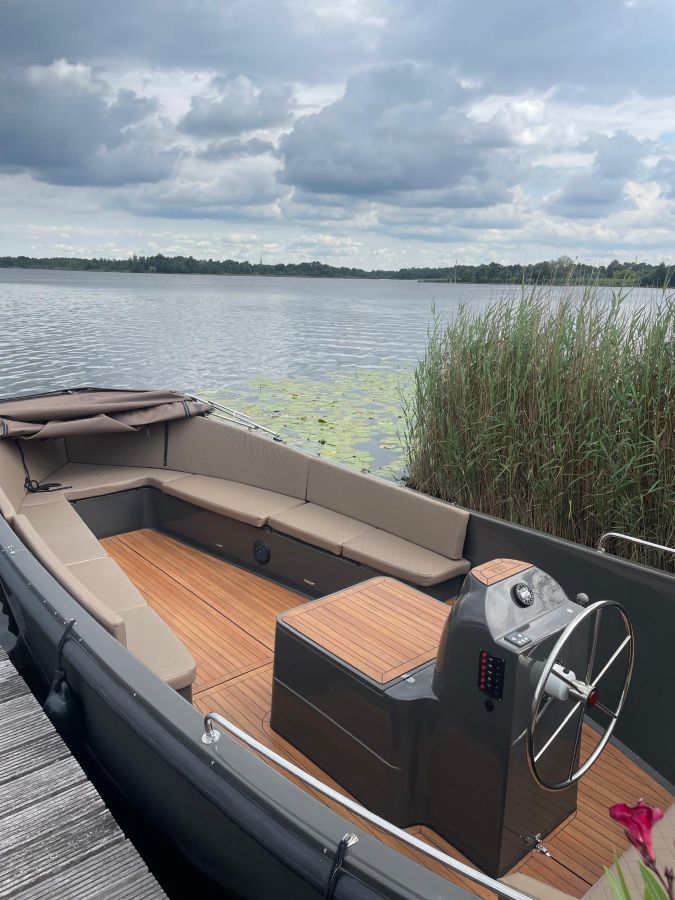 Stout 750 demo Loosdrecht verkocht