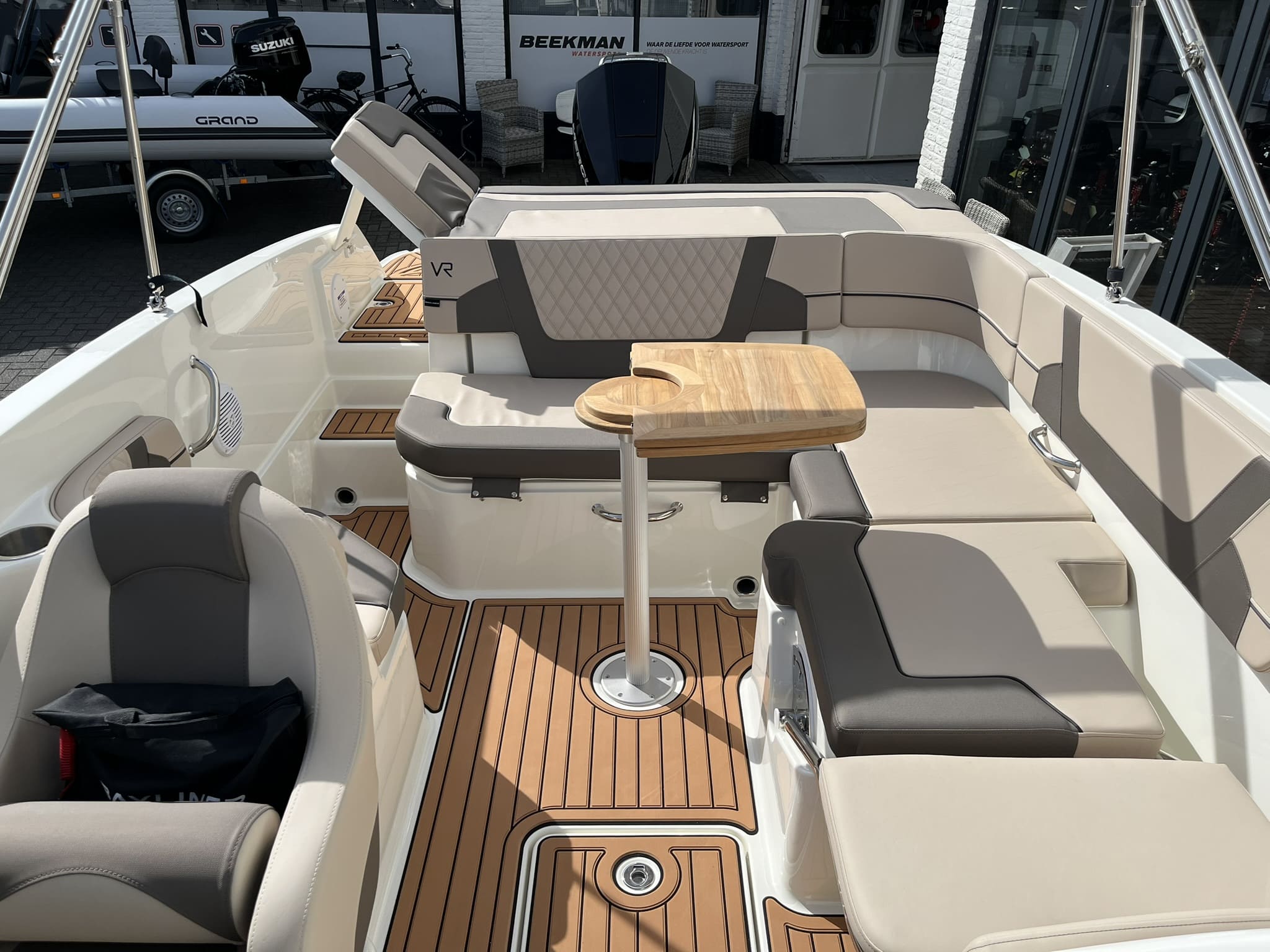 Bayliner VR6 Bowrider