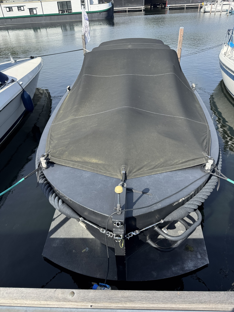 Blackfish 850 