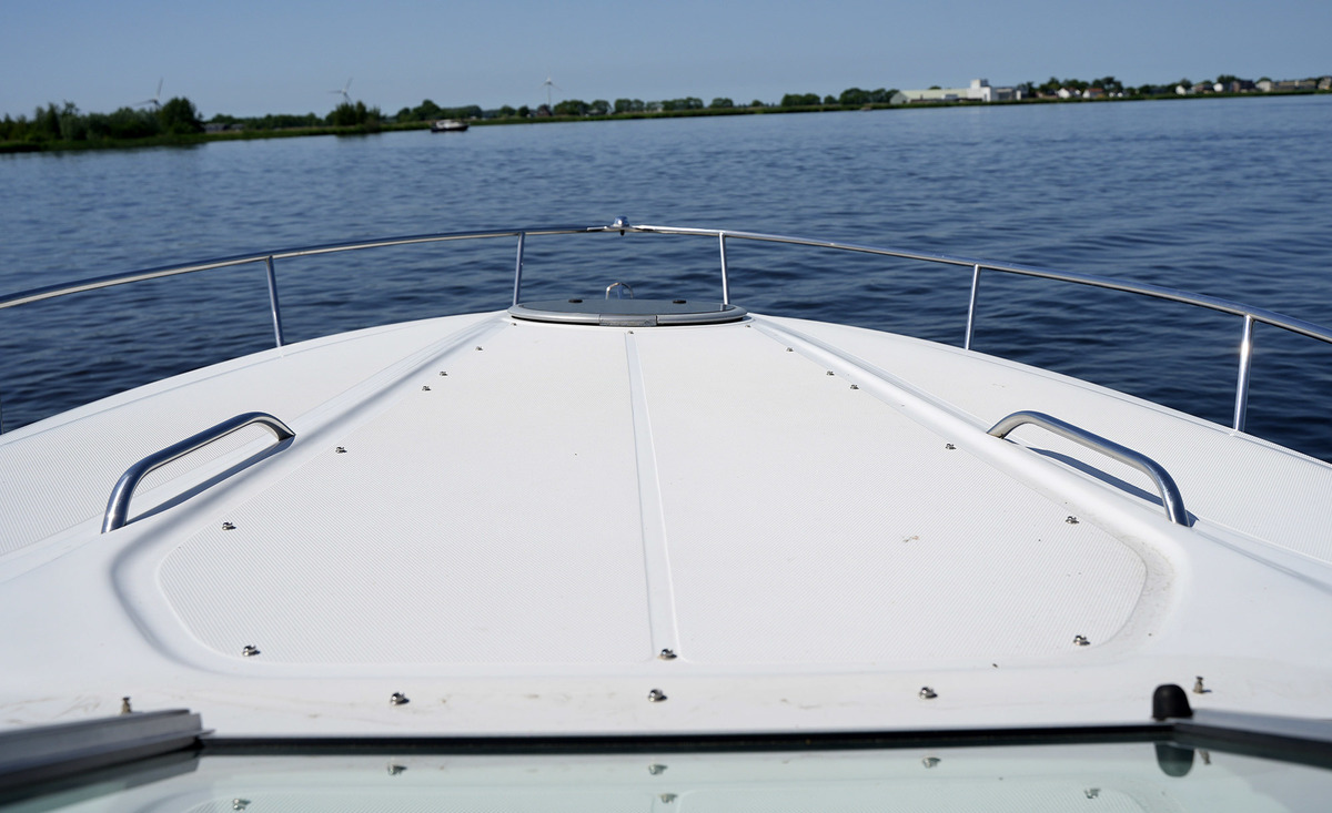 Crownline 315 SCR