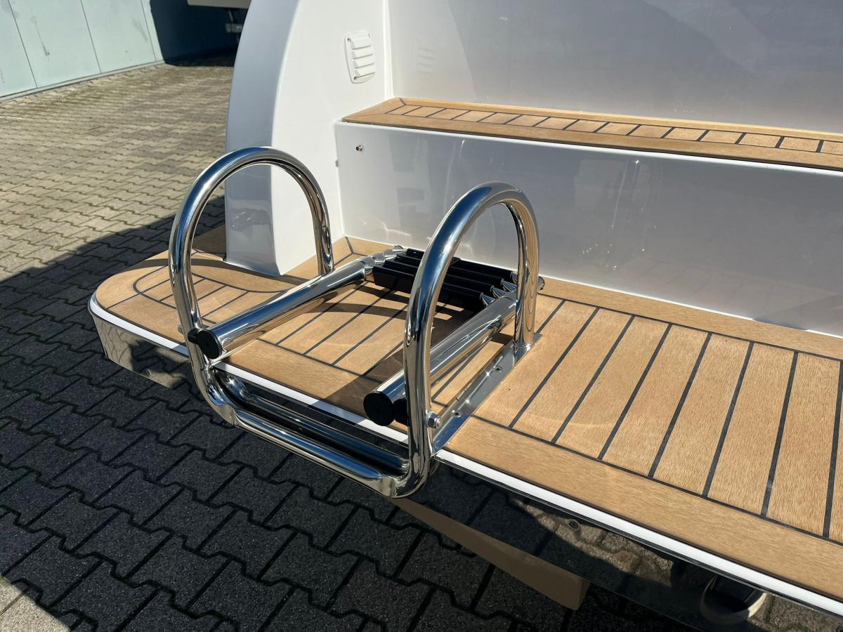 Clever 63 Tender