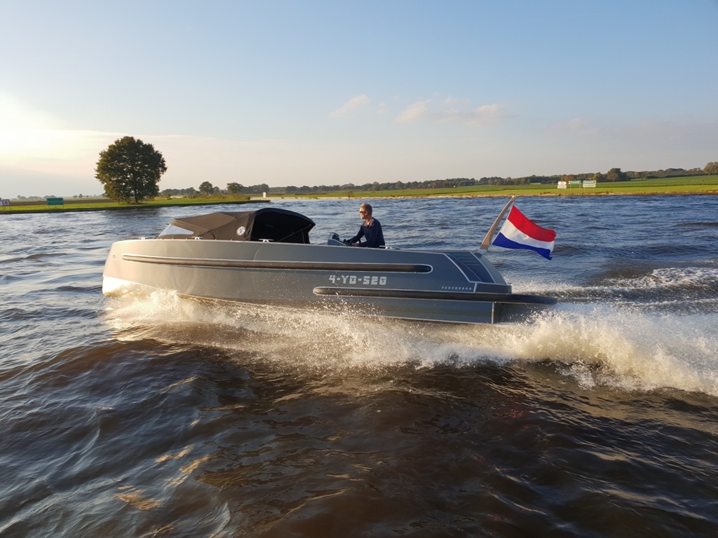 Van Vossen VanVossen Tender 888 (sport)