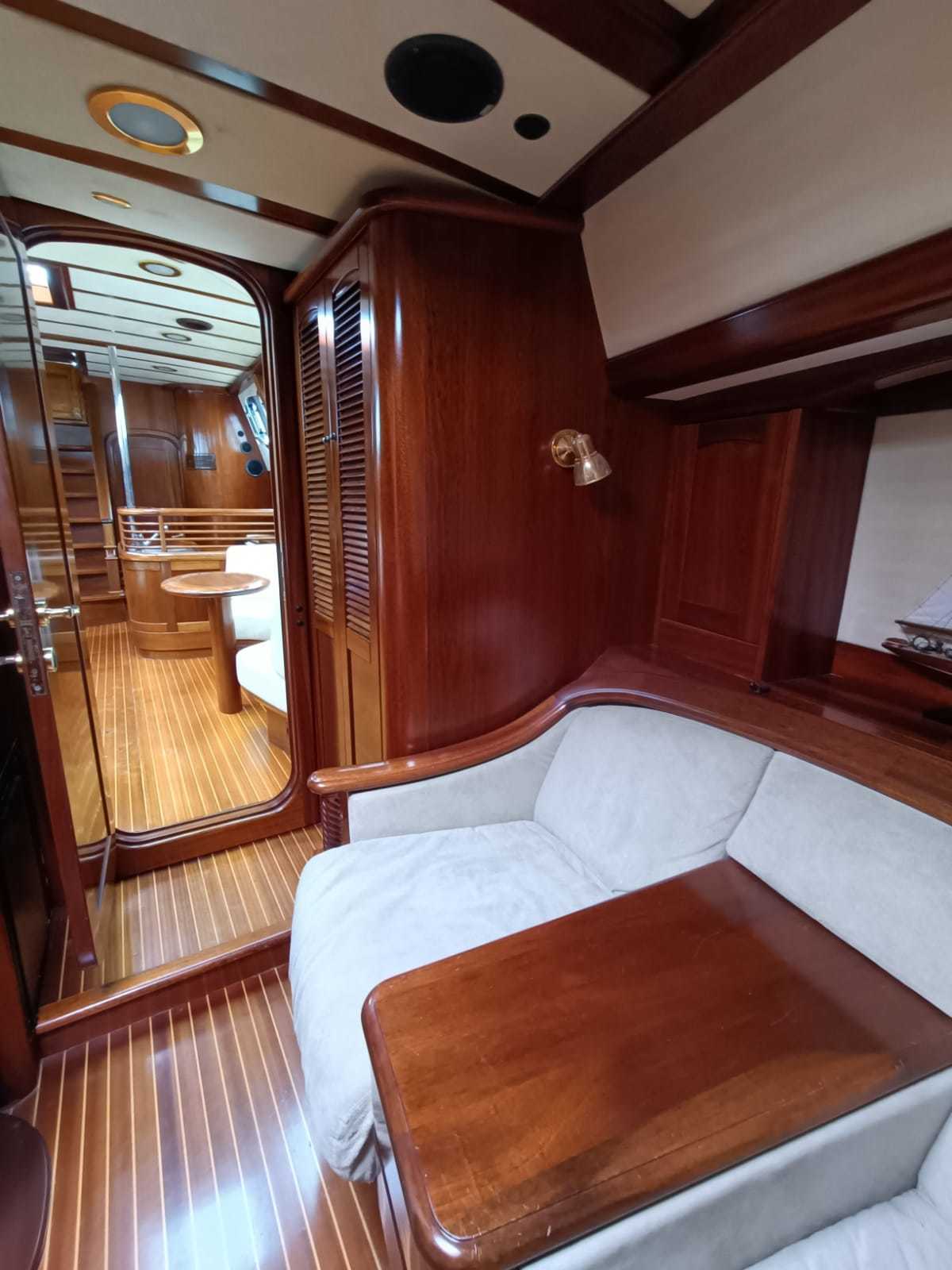 Lagoon Royal Classic 66