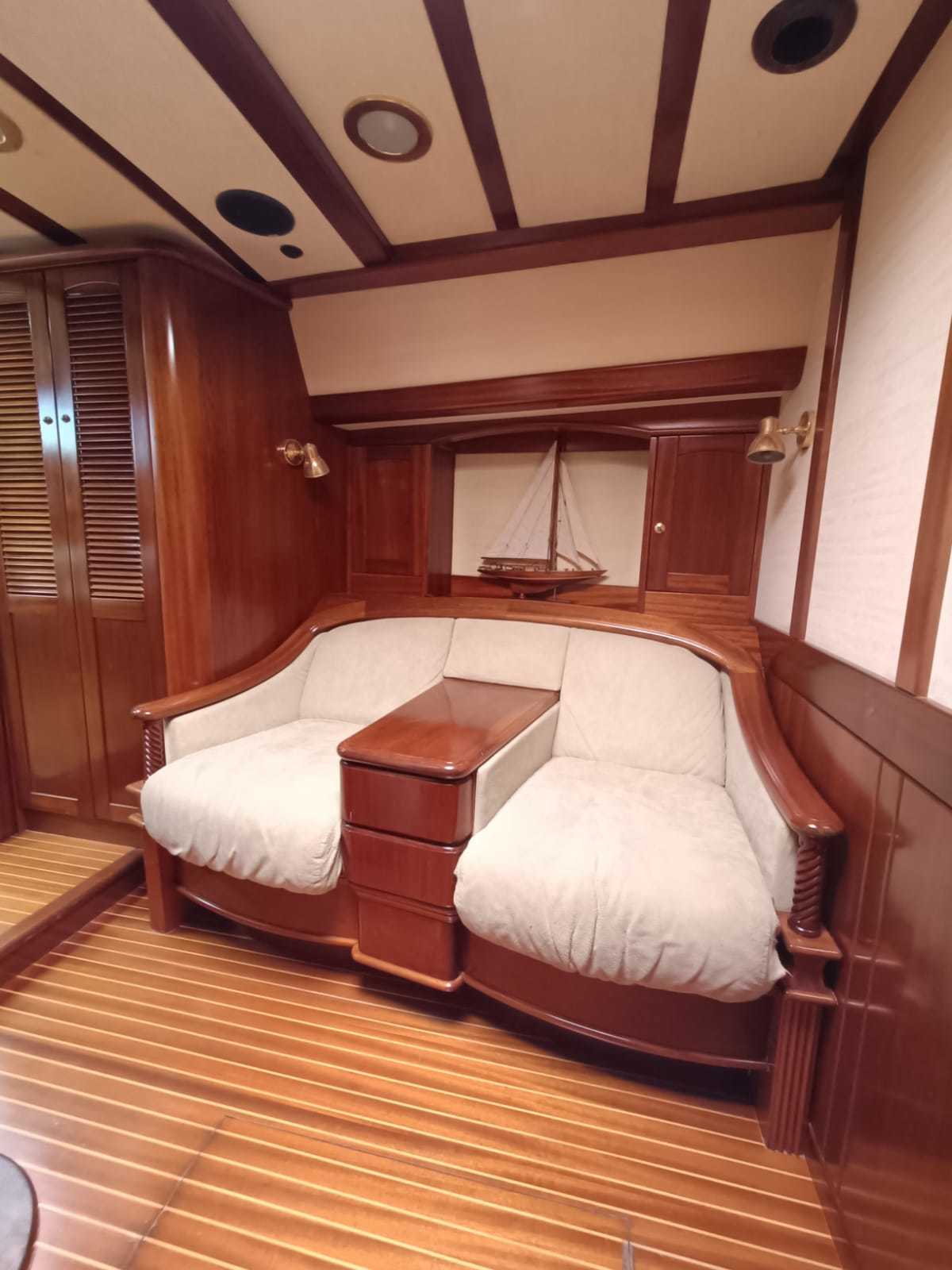 Lagoon Royal Classic 66