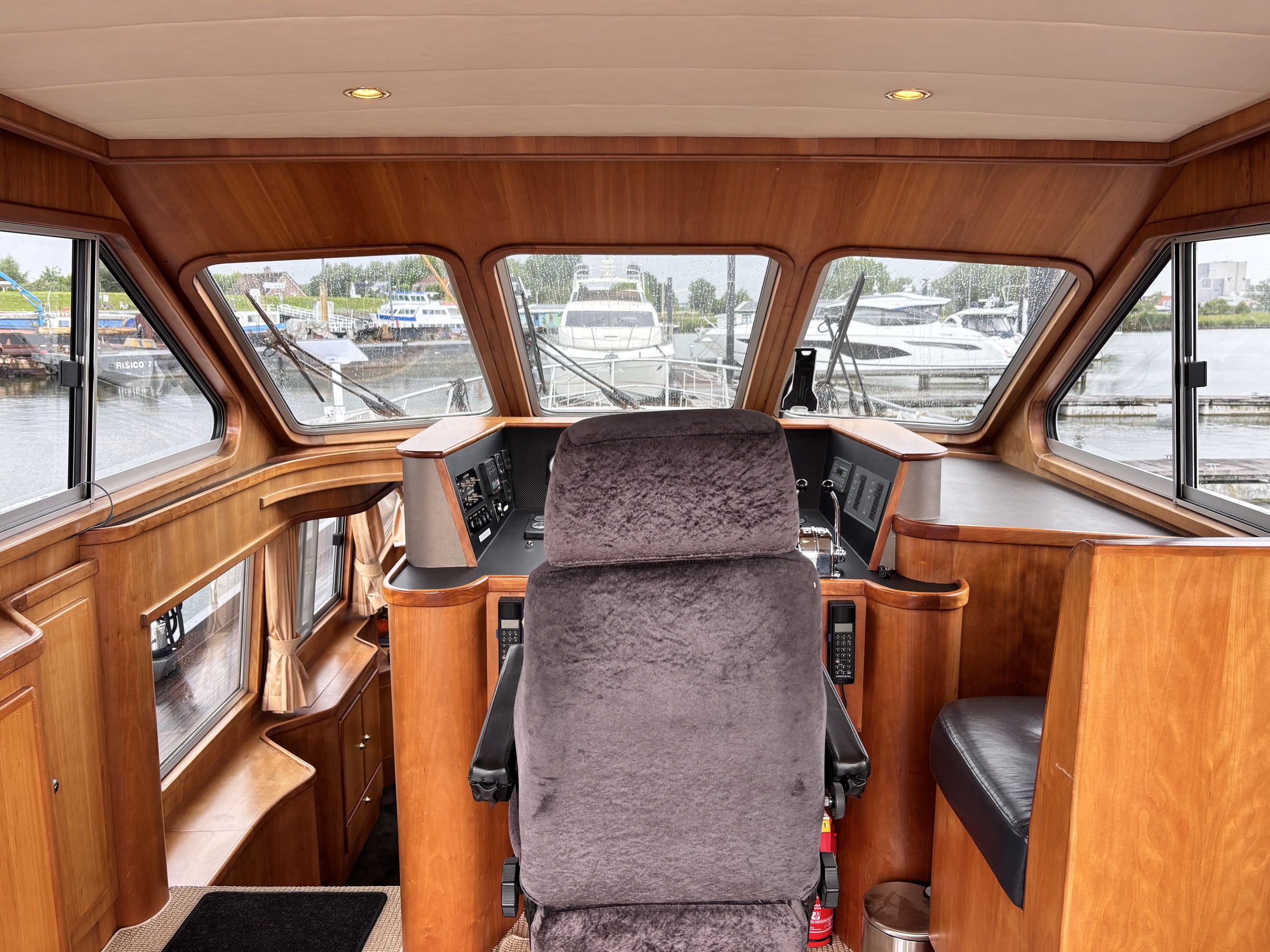 Pacific Allure 155 Stuurhuis