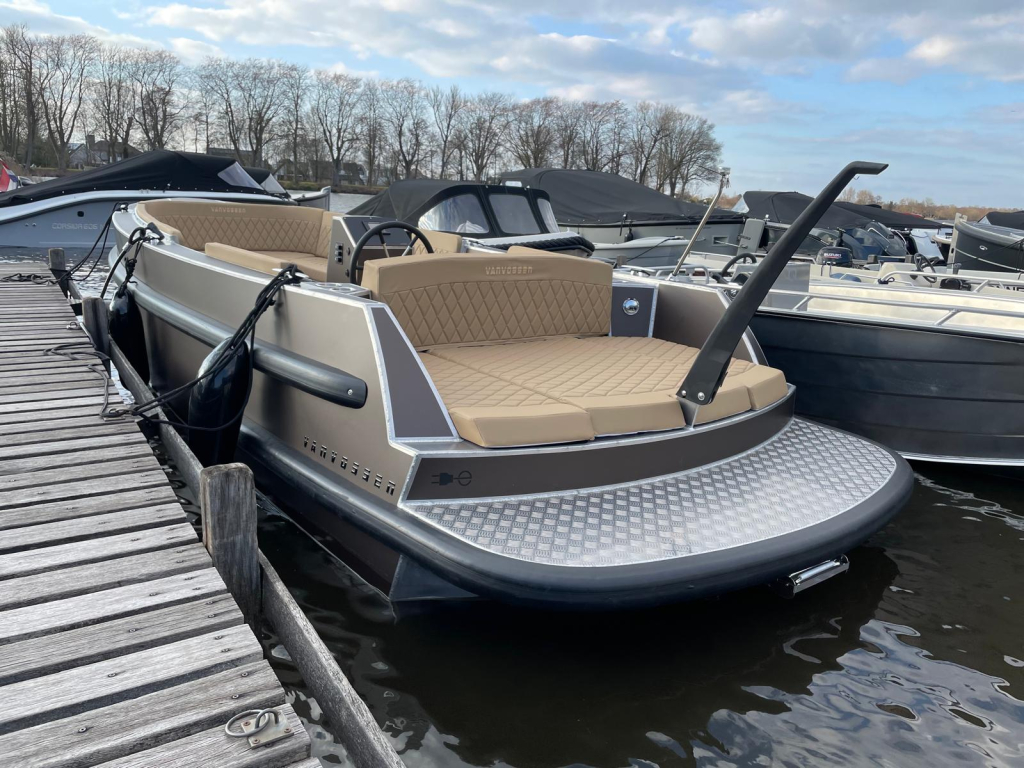 Van Vossen 650 plugin E-tender vaarklaar elektrisch