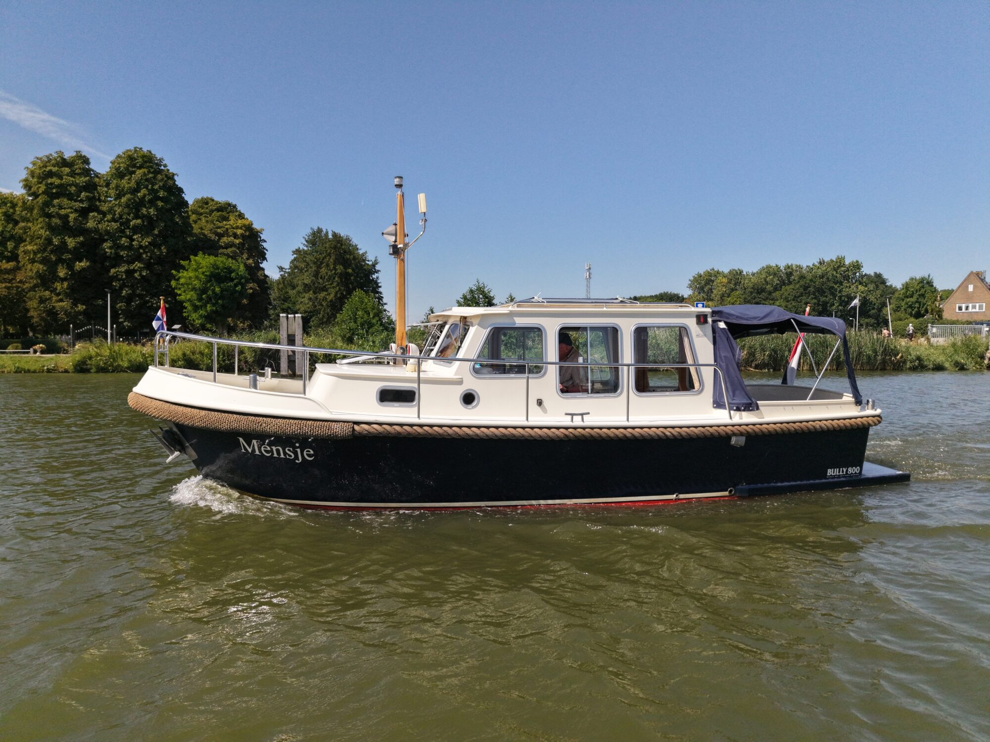 Jetten Bully 800