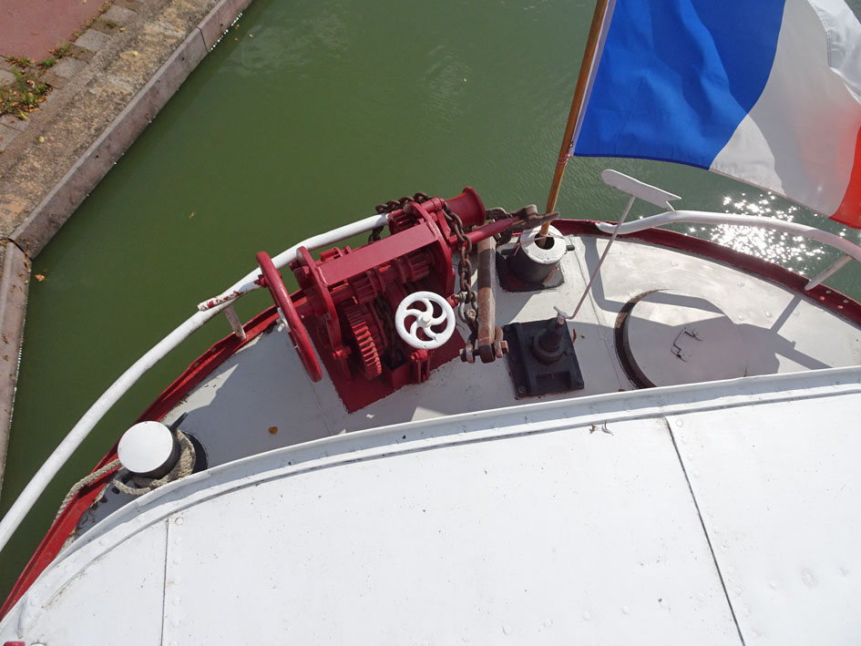 Spits Varend Woonschip 30.53 met UBC