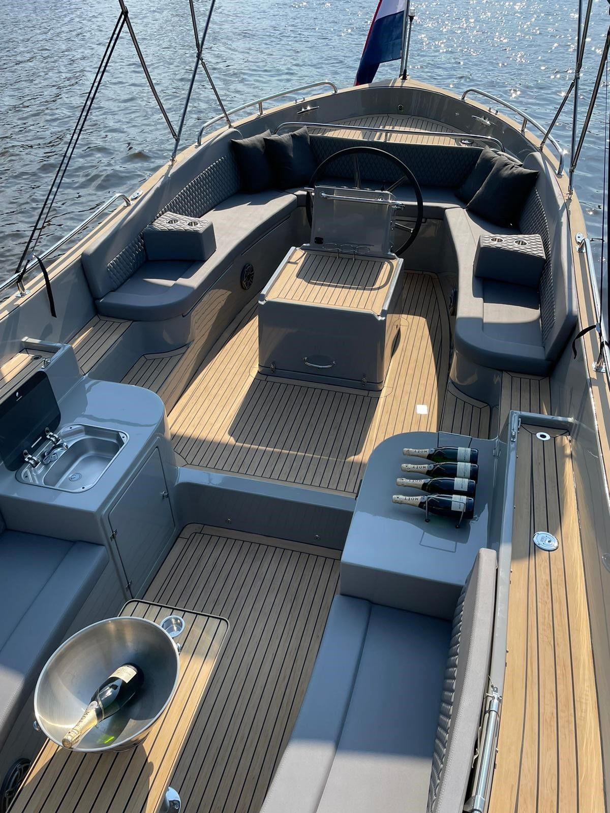 Seafury 900 Soft-top