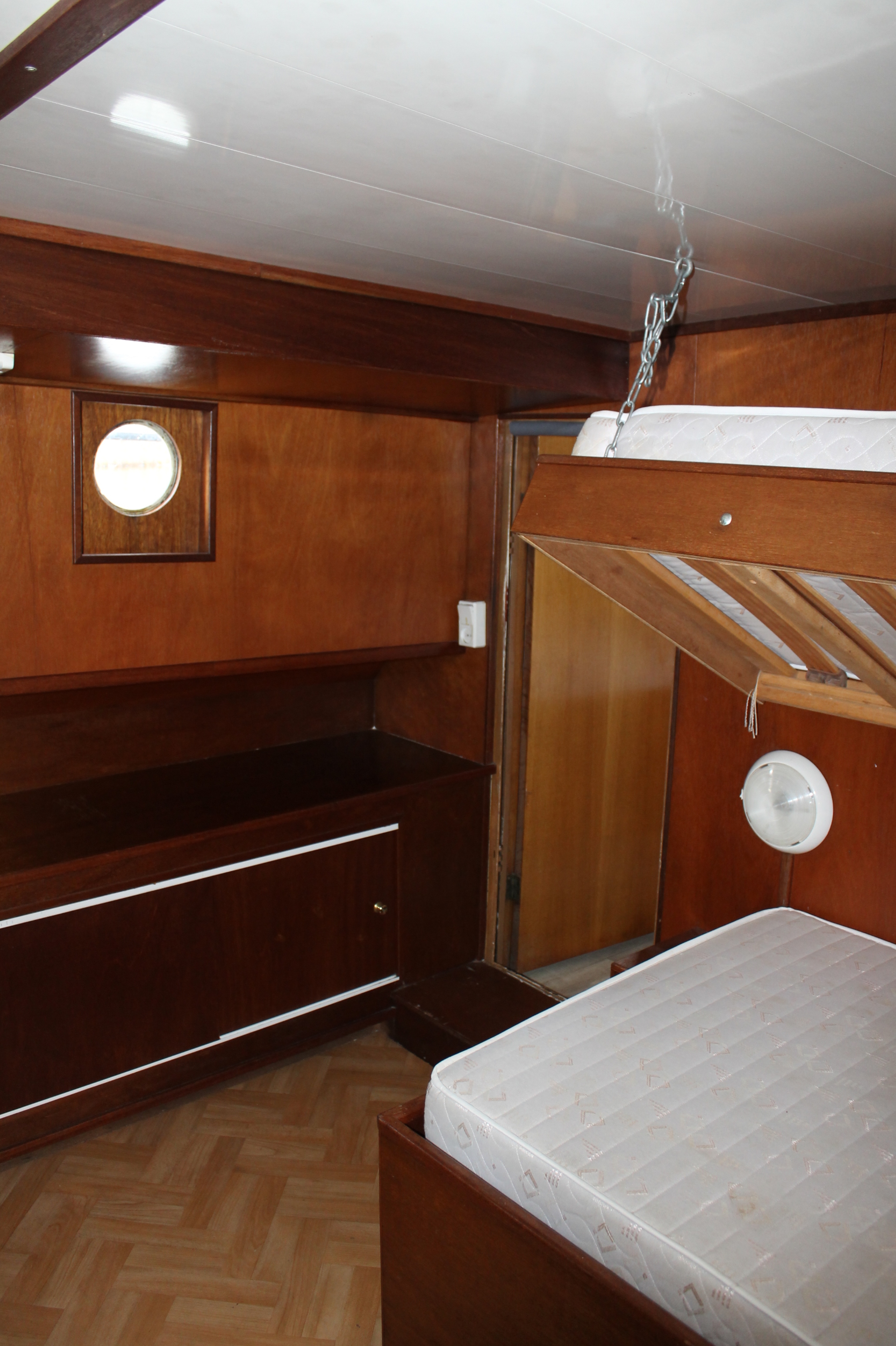 Tjalk Varend Woonschip 19.99