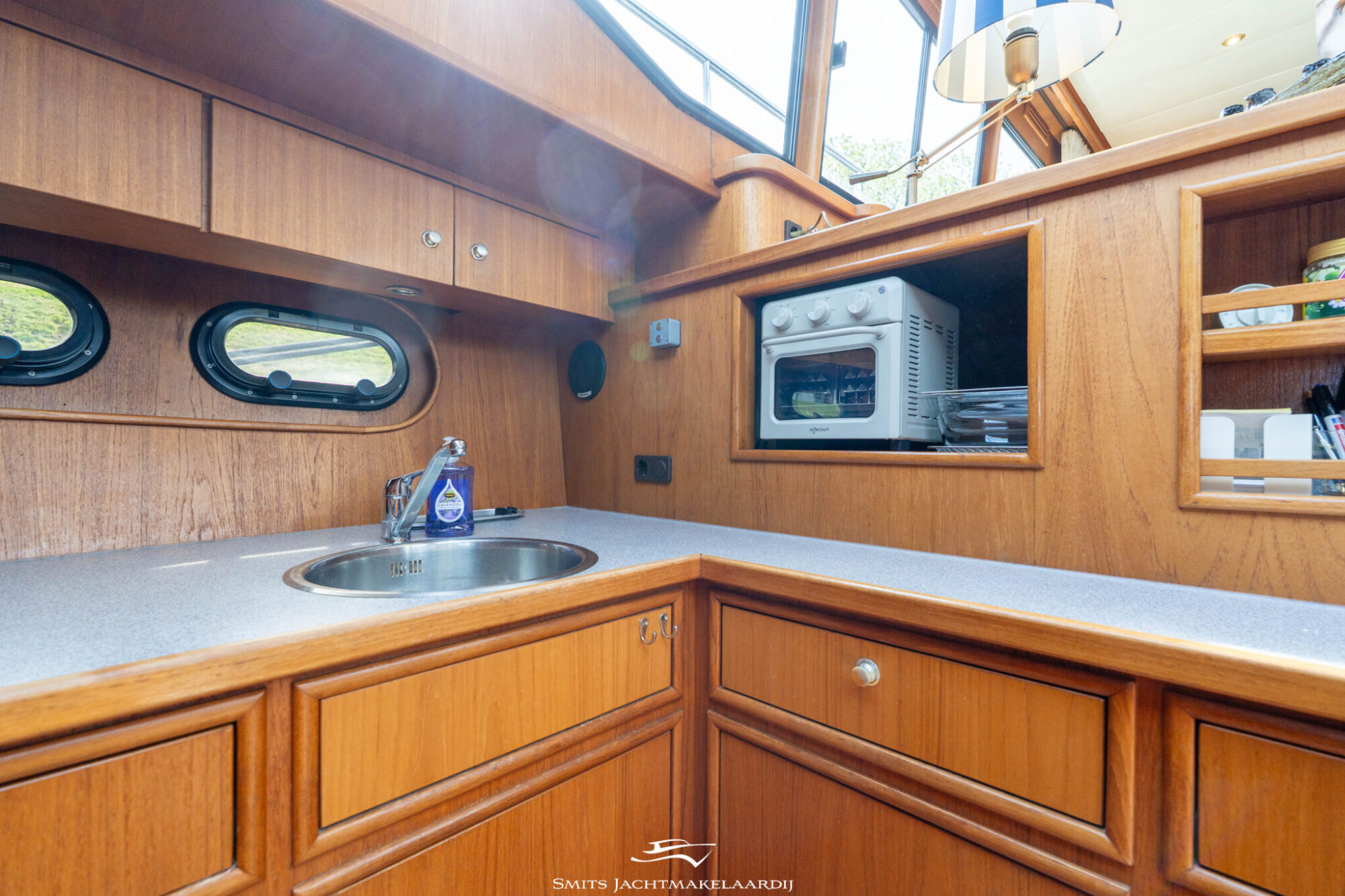 Van den Hoven Allure 155 Cabrio
