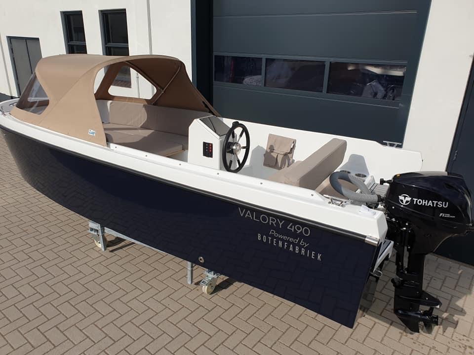 Valory 490 Premium hoofdfoto: 1