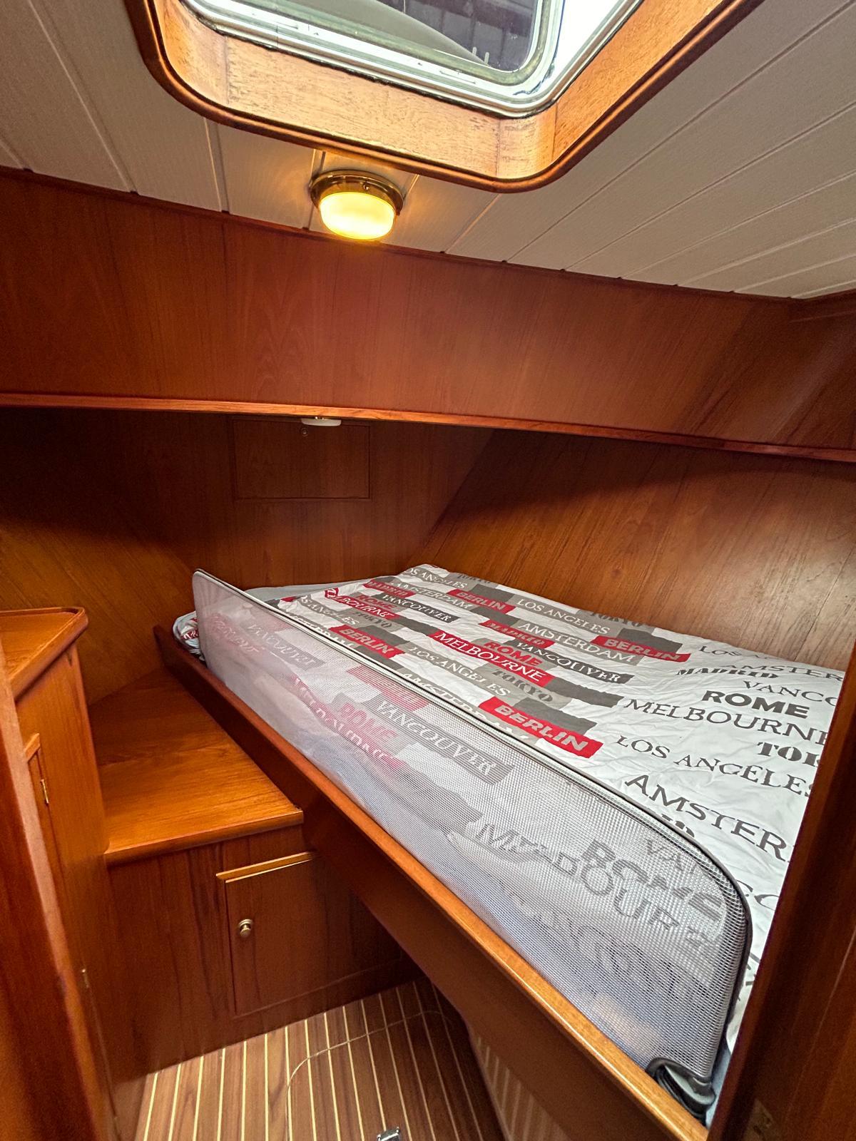 Monty Bank Monty Bank Kotter 41 AK Cabrio