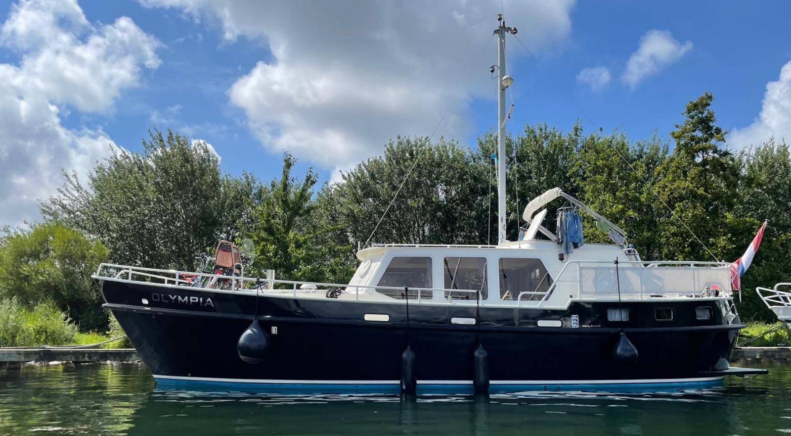 Monty Bank Monty Bank Kotter 41 AK Cabrio