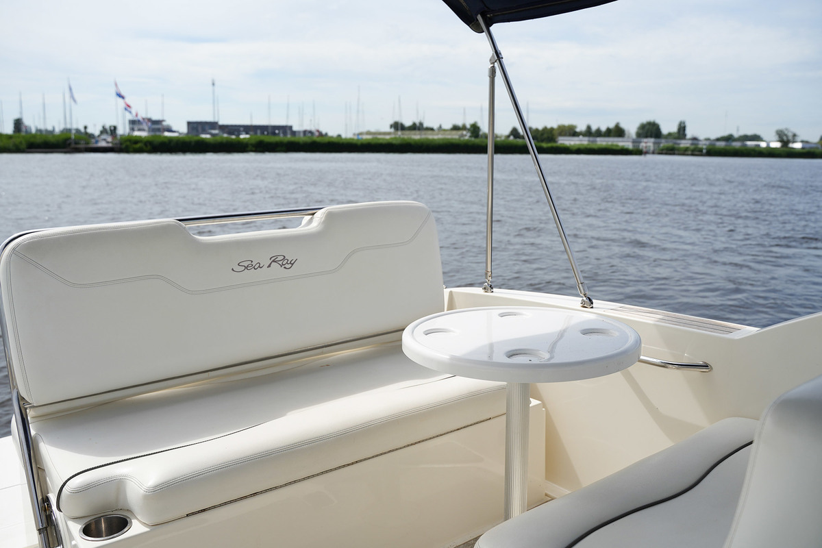Sea Ray 255 Sundancer