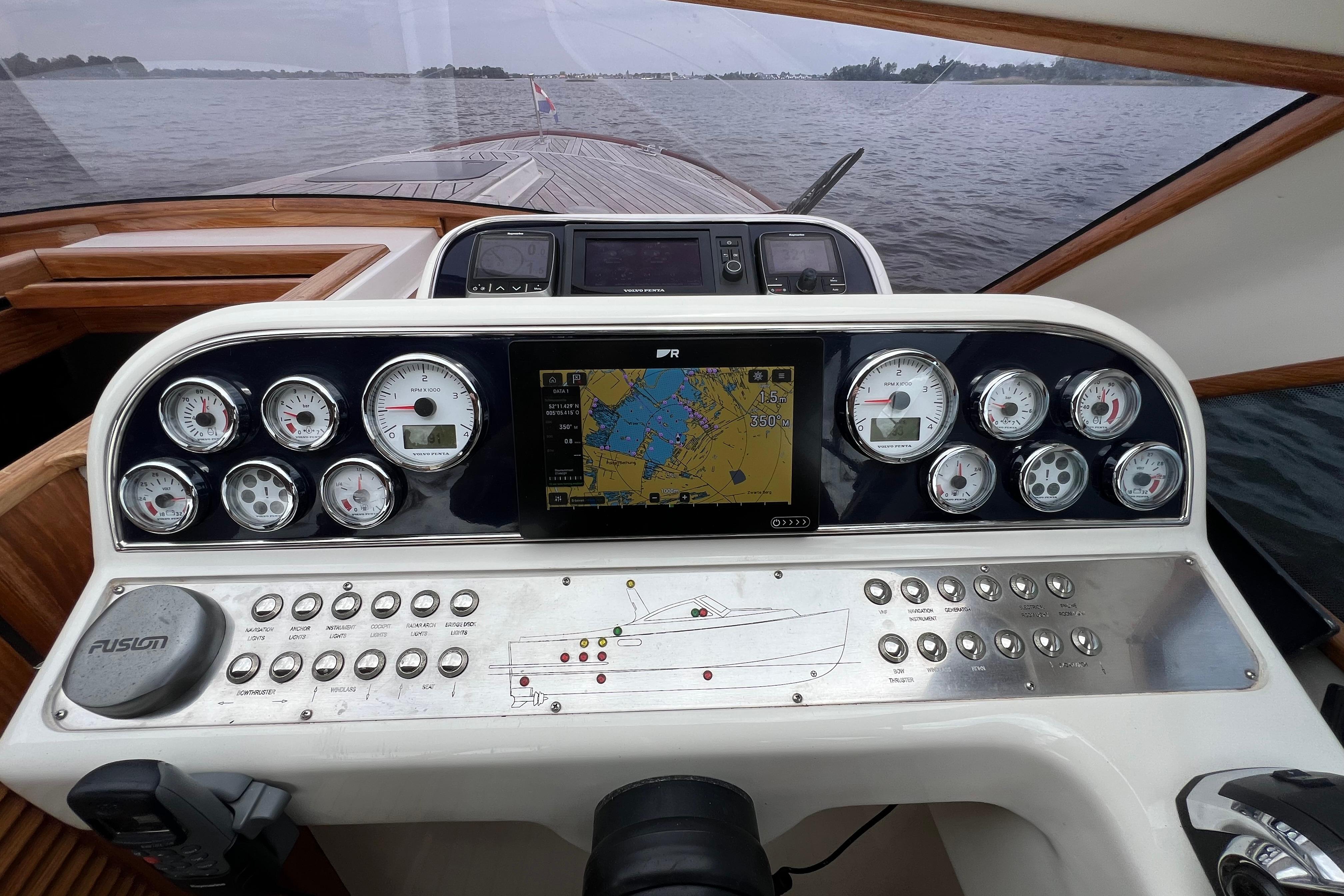 Long Island 40 Runabout