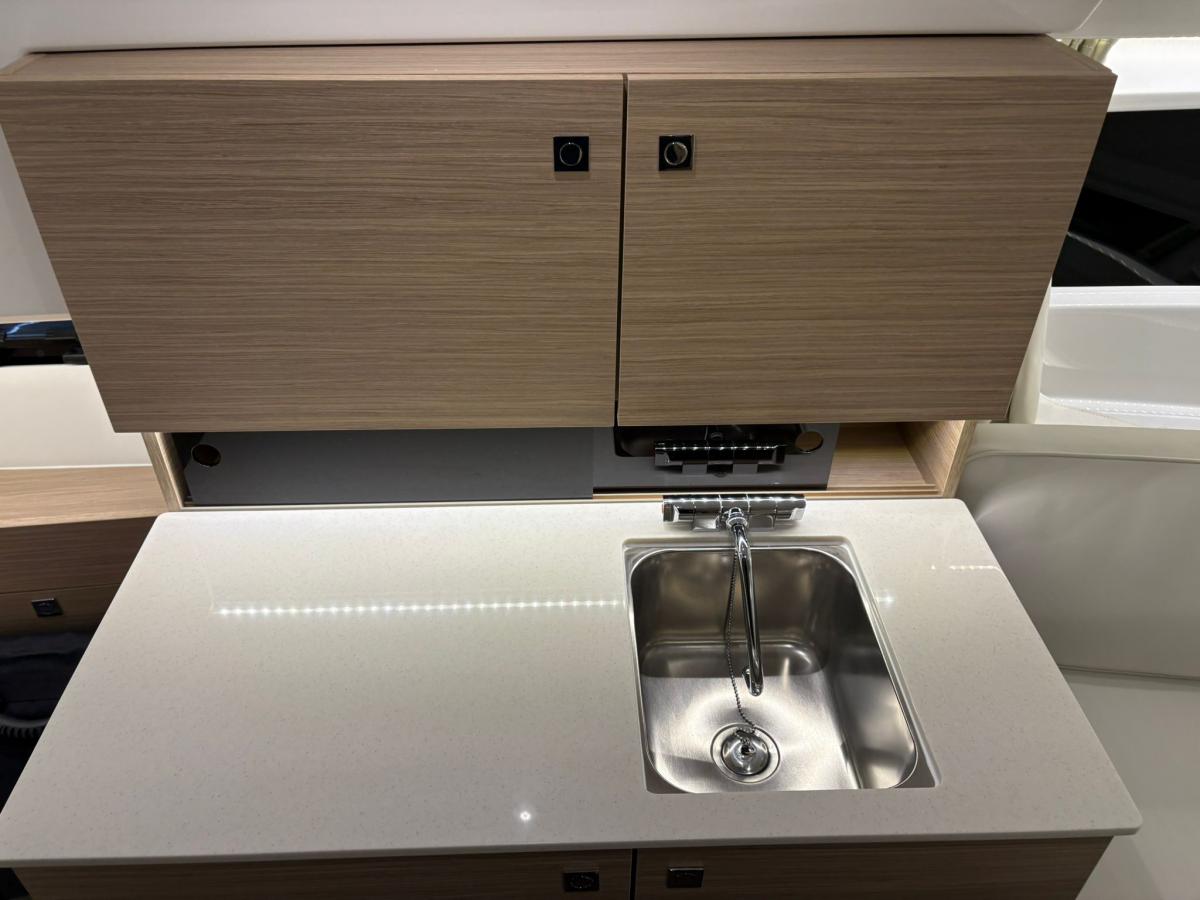 Jeanneau Cap Camarat 9.0 WA S2