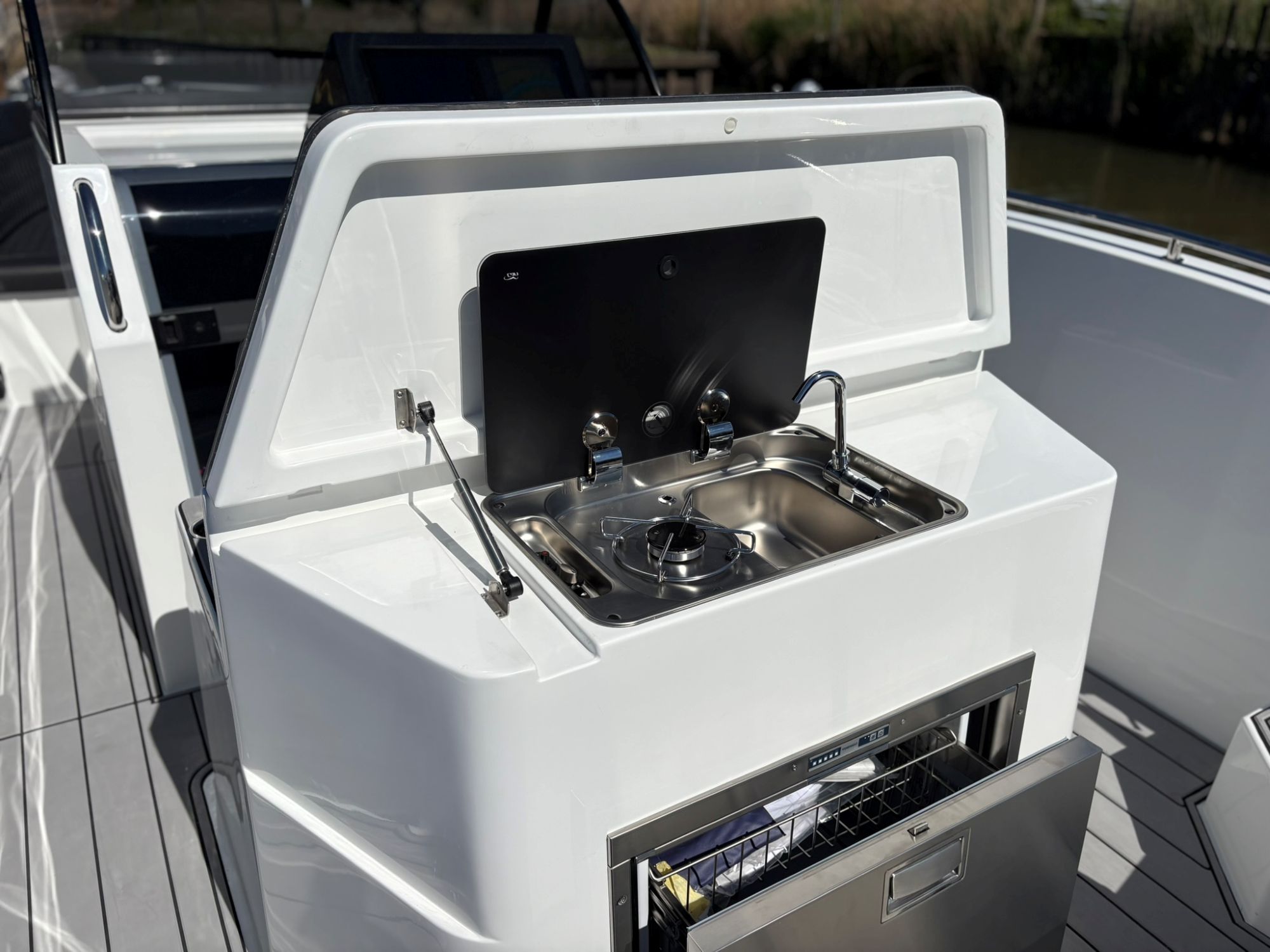 Maxima Boats 800 sport met een Honda 250 pk