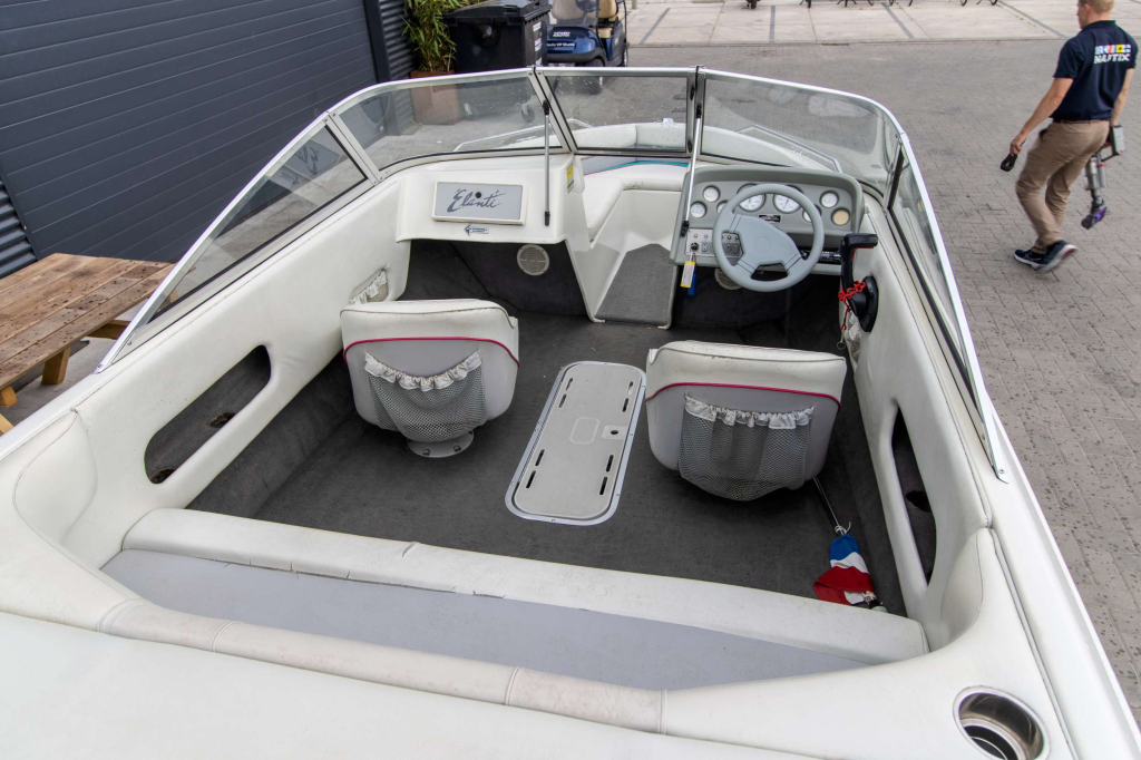 Dynasty 171 Elanti Bowrider