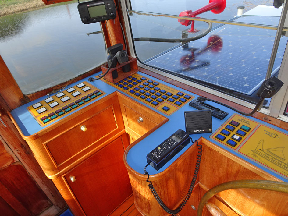 Luxe Motor 36.72, CBB Rijn