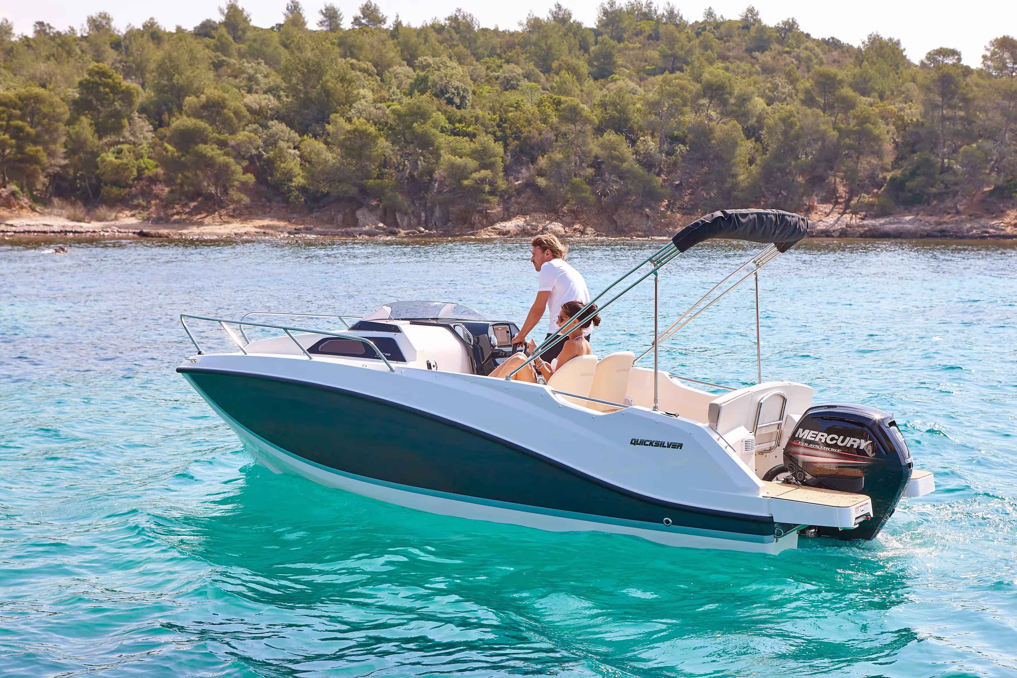 Quicksilver 555 Cabin