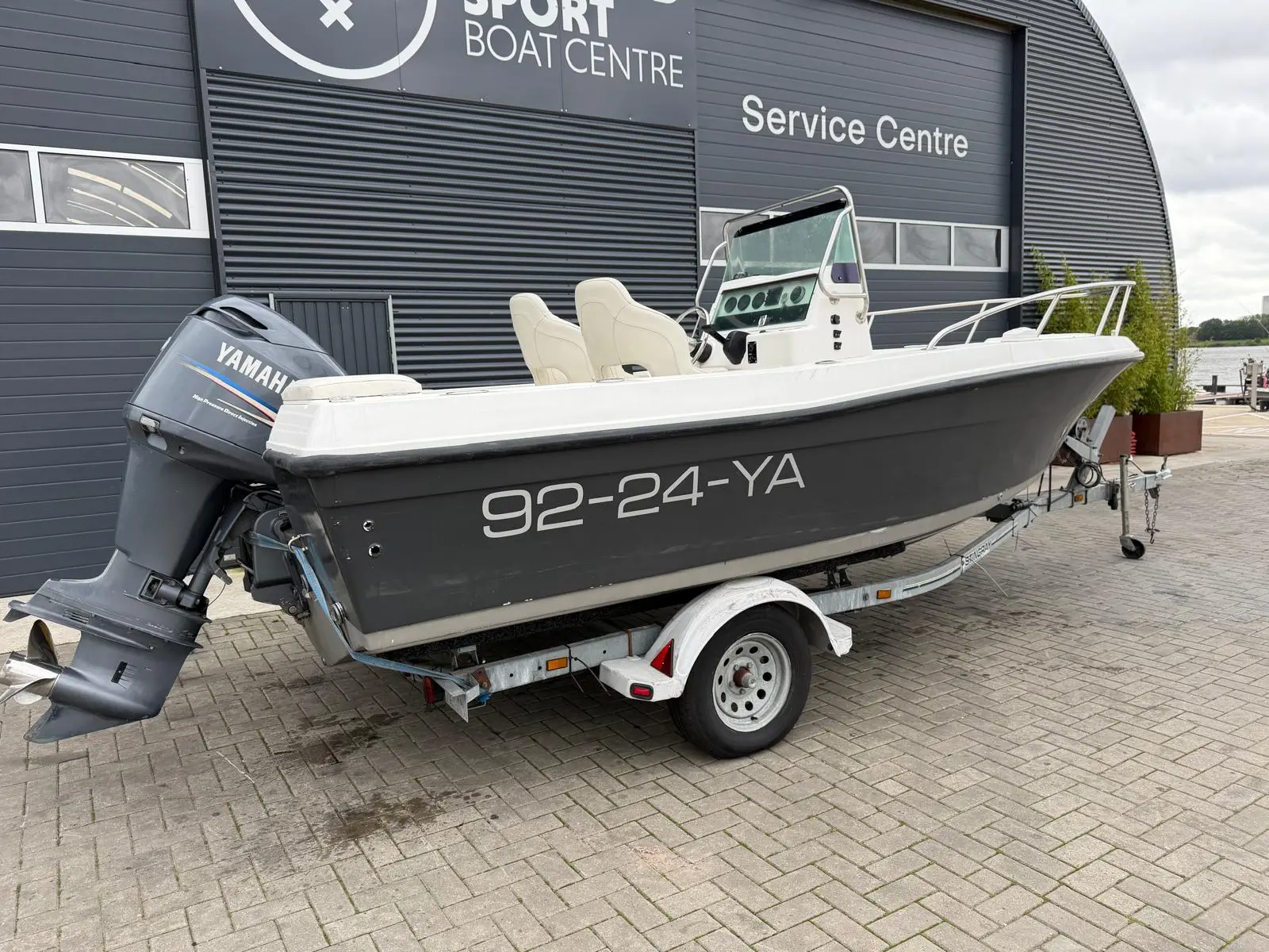 Robalo 1820 Center Console