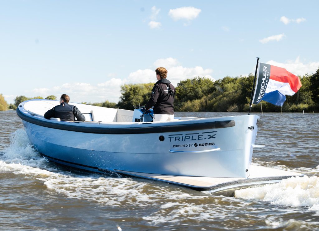 Triple X800 incl. 300 PK  GROOTSTE SLOEPENSHOWROOM VAN NEDERLAND