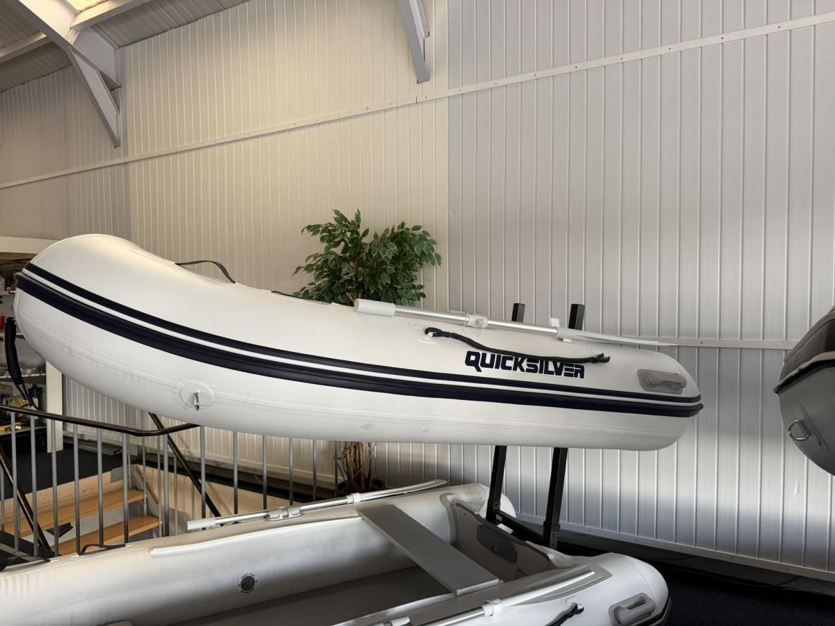 Quicksilver 250 Air deck