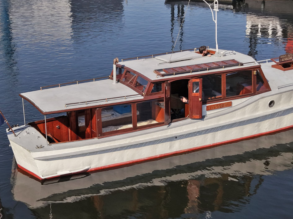 Bakdeksalonkruiser 11.20