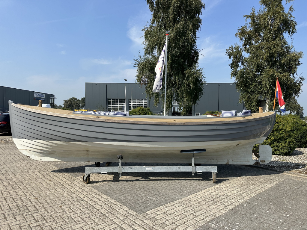 Reddingssloep 695 Electric