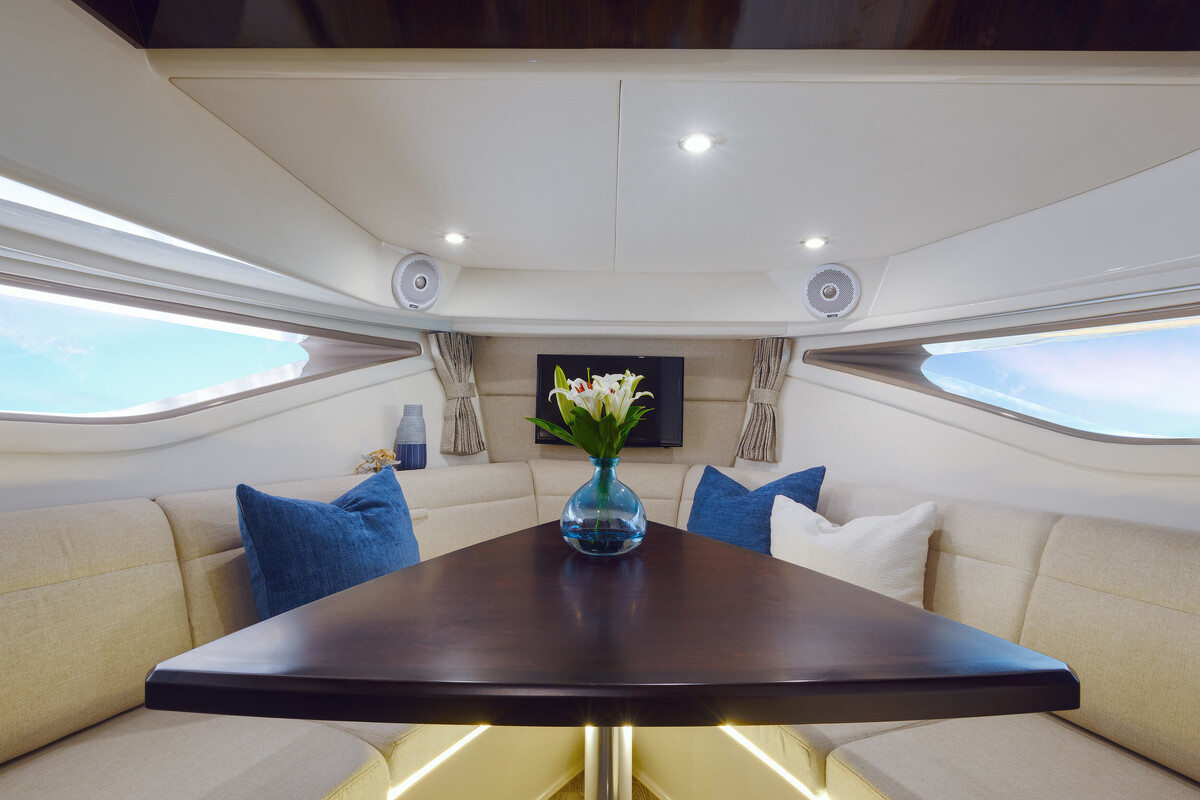 Sea Ray Sundancer 320 OB