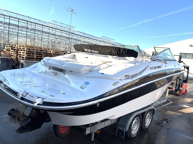 Four Winns H240