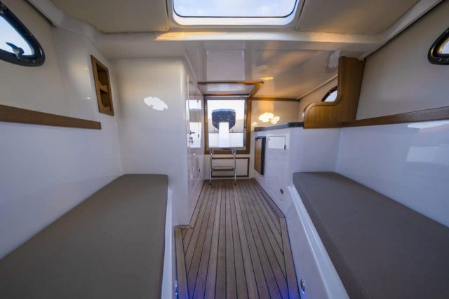 Outlaw 999 tender DE GROOTSTE SLOEPENSHOWROOM VAN NEDERLAND