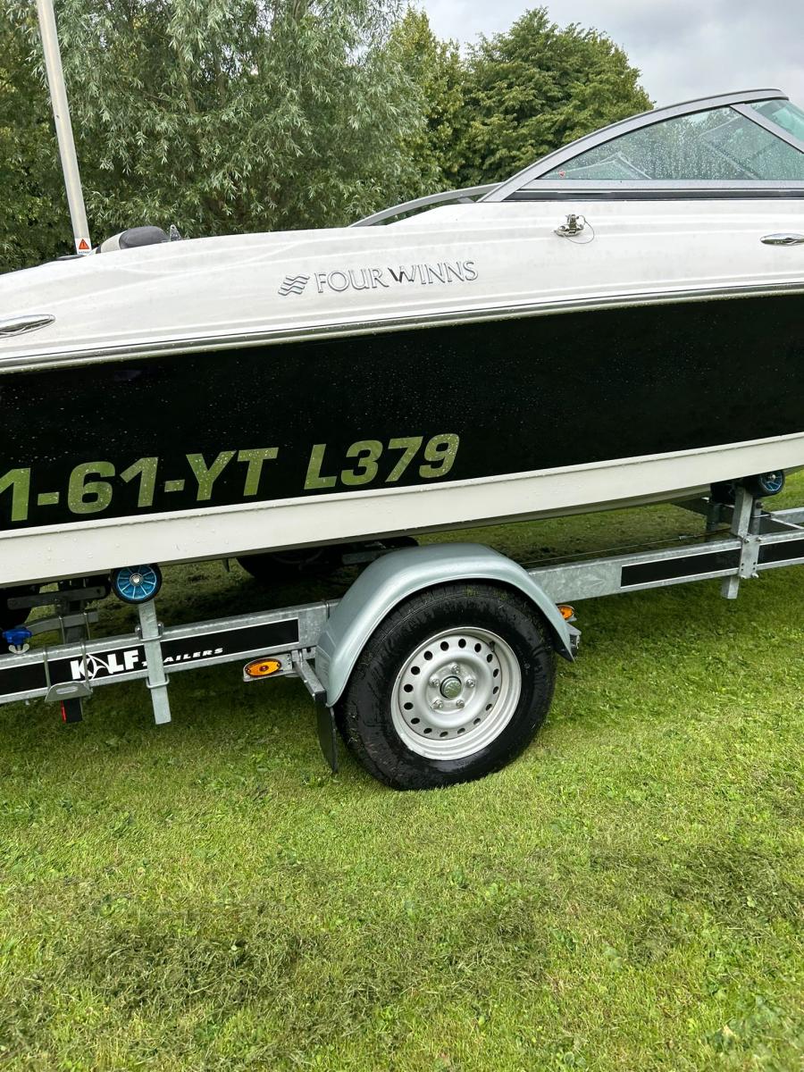 Four Winns H180 outboard